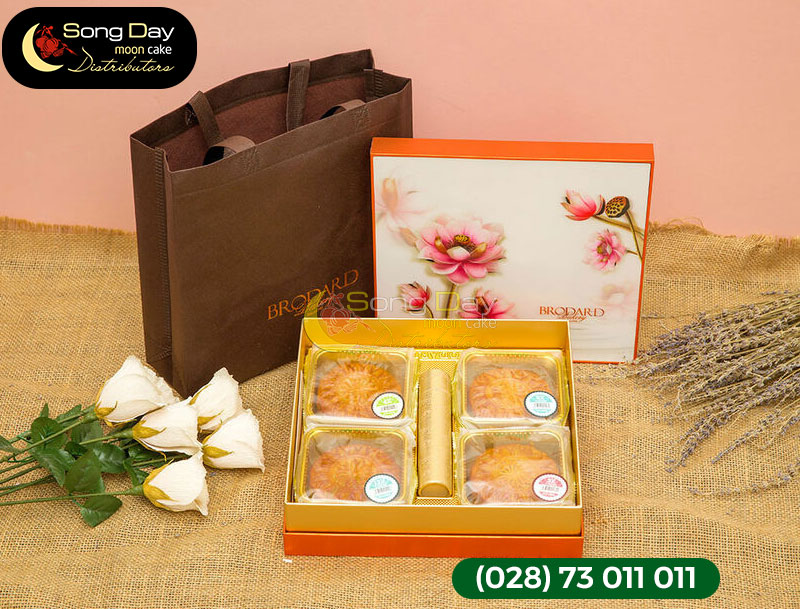 hộp bánh trung thu brodard 4 bánh 2020