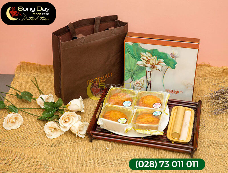 hộp bánh brodard 4 bánh 2020