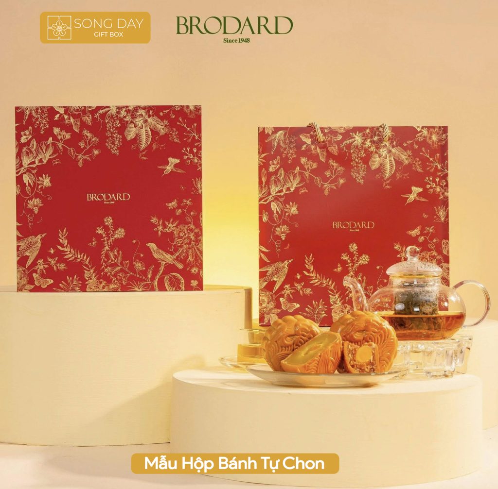 Hộp 4 bánh lớn